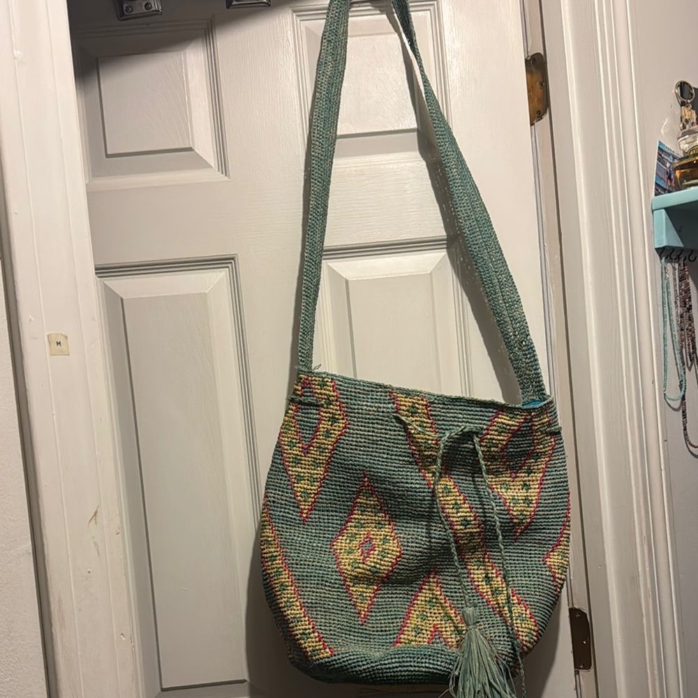 Woven Green Shoulder Bag: Lovestitch